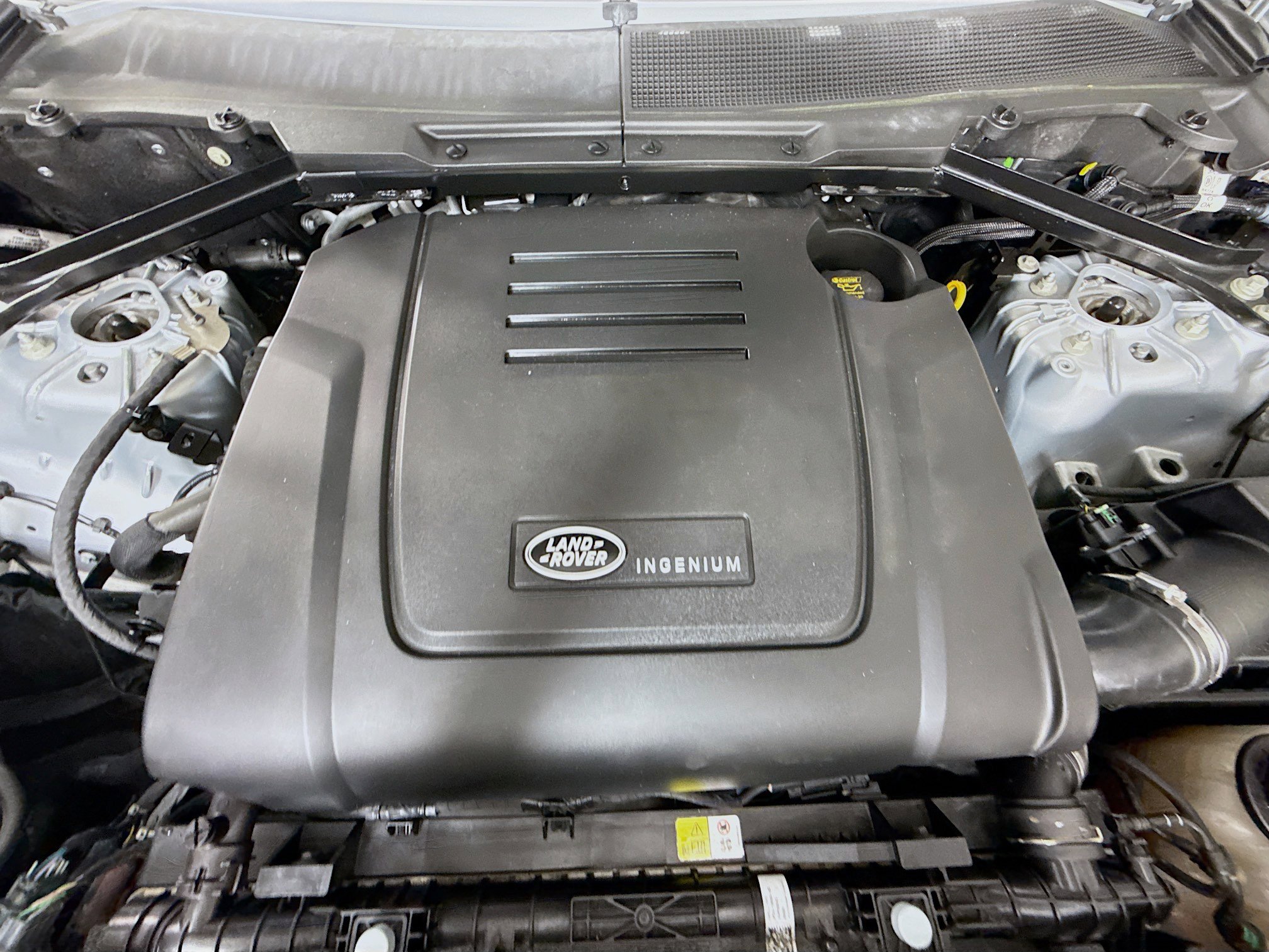 Used 2023 Land Rover Defender 110 S image 39