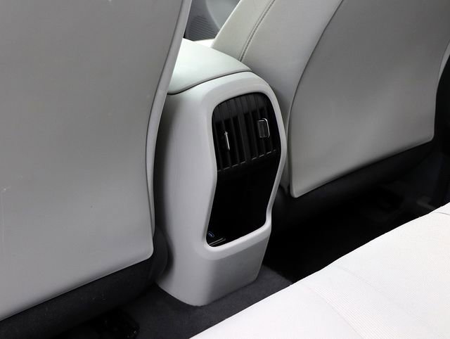 Used 2024 Hyundai Kona SEL w/ Convenience Package image 13