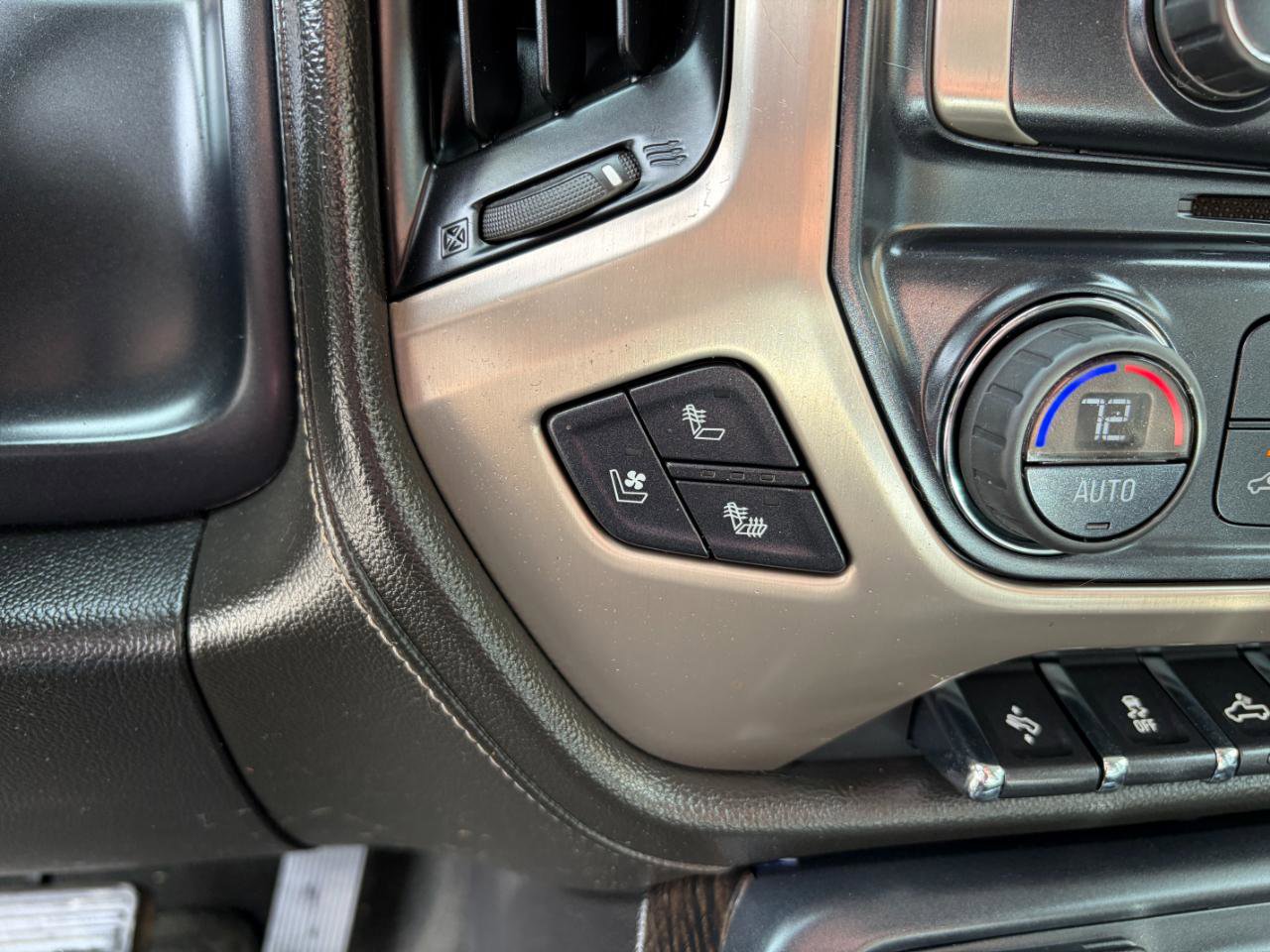 Used 2016 GMC Sierra 3500 Denali w/ Duramax Plus Package AWD/4WD image 22