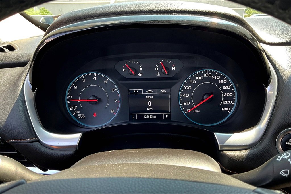 Used 2021 Chevrolet Traverse LT image 13