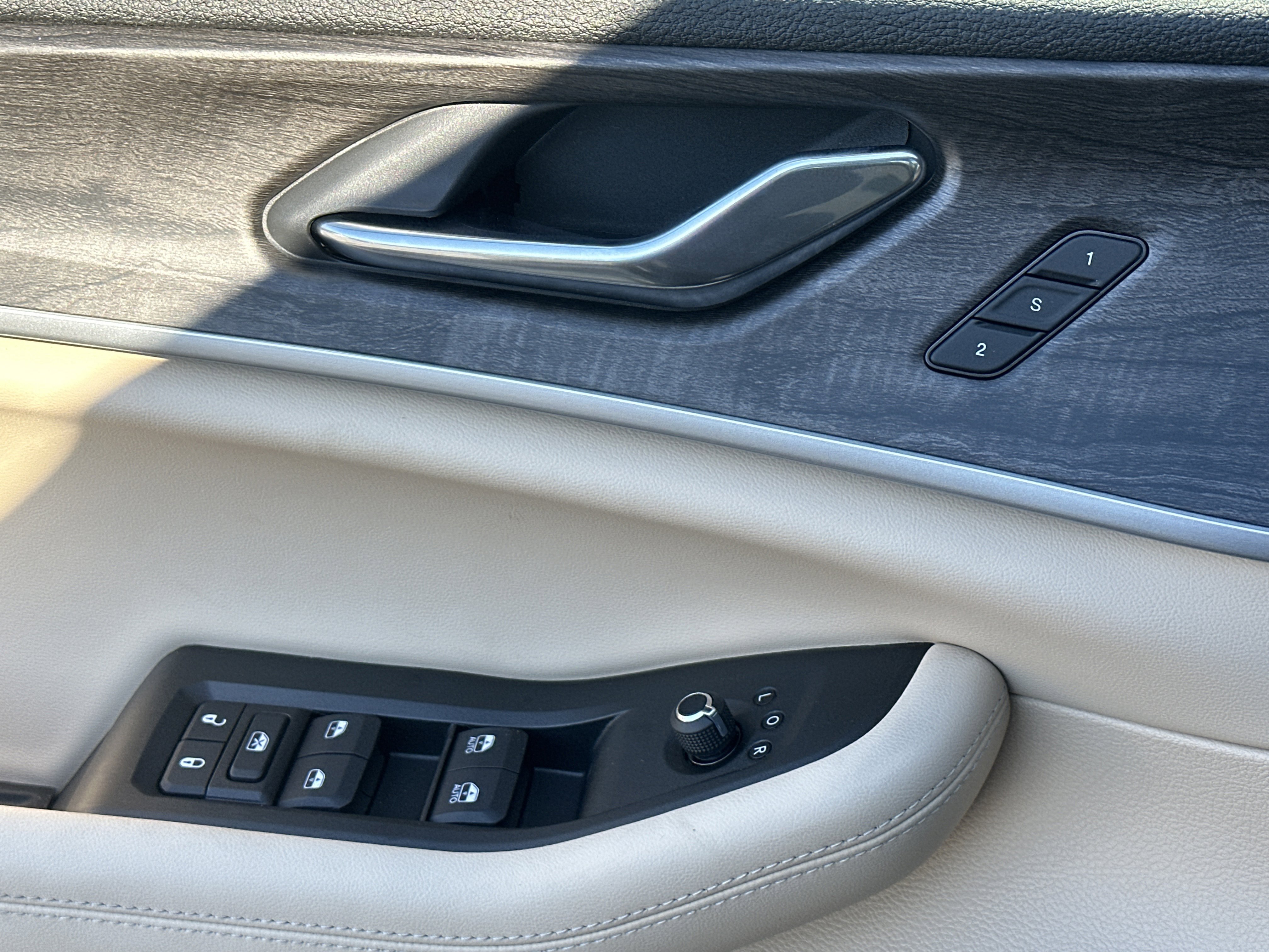 New 2026 Jeep Grand Cherokee Limited w/ Limited Altitude Package image 13