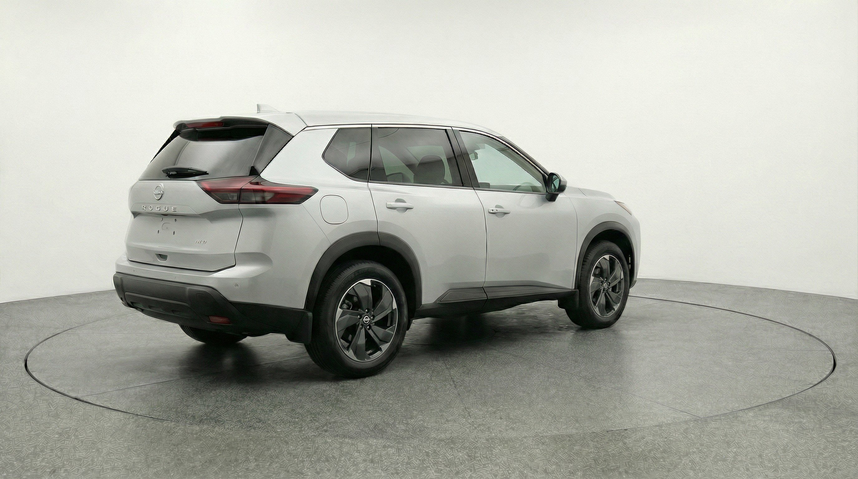 Used 2025 Nissan Rogue SV image 9