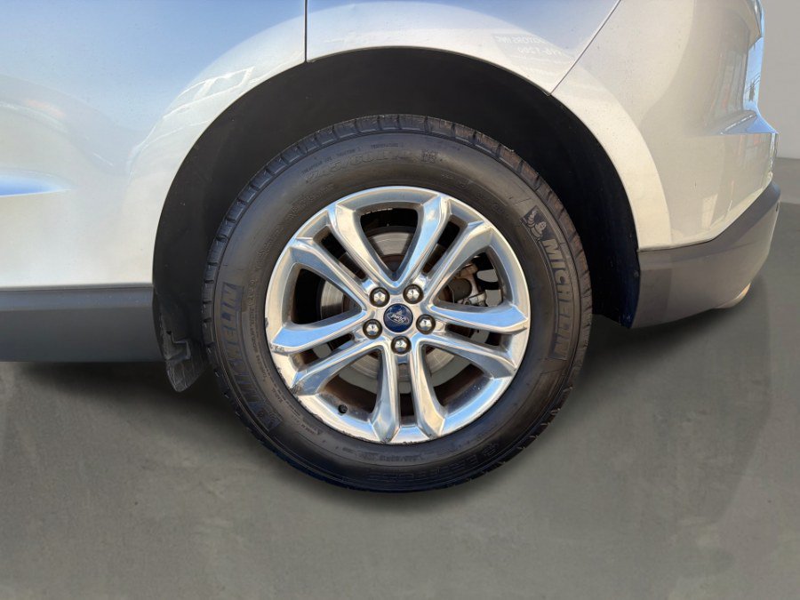 Used 2018 Ford Edge SEL w/ Equipment Group 201A FWD image 20