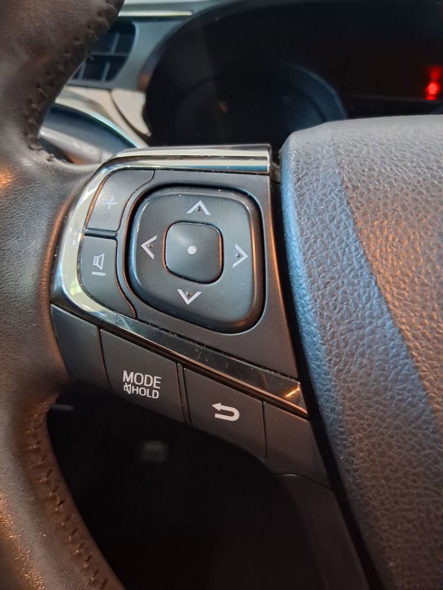 Used 2013 Toyota Avalon Limited image 13