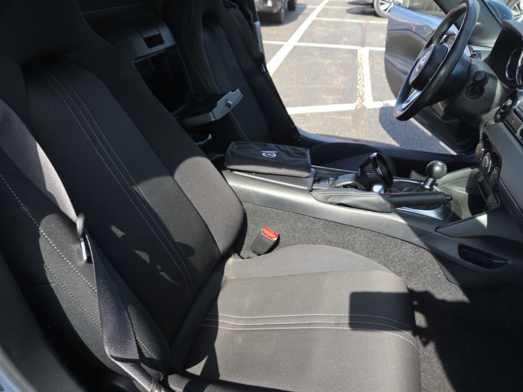 Used 2021 MAZDA MX-5 Miata Club image 19