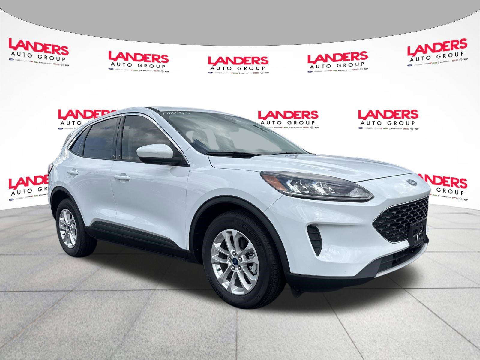 Used 2021 Ford Escape SE FWD image 1