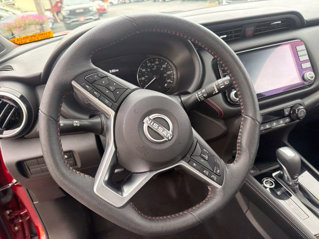Used 2023 Nissan Kicks SR w/ SR Premium Package FWD image 14