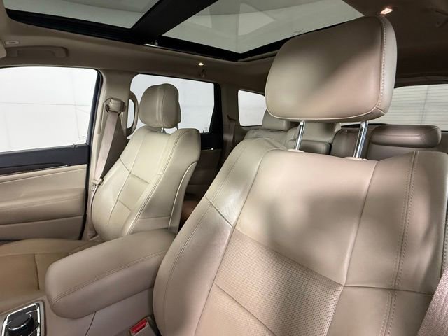 Used 2017 Jeep Grand Cherokee Limited w/ Luxury Group II image 15