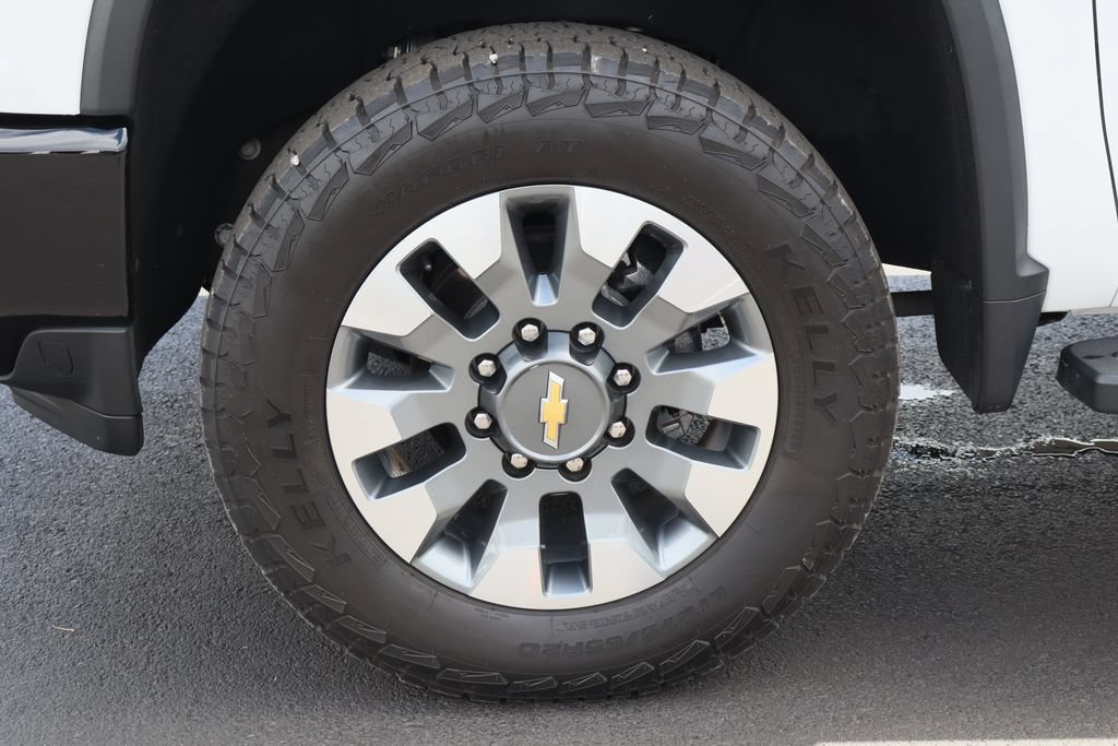 Certified 2022 Chevrolet Silverado 2500 Custom w/ Safety Confidence Package AWD/4WD image 29