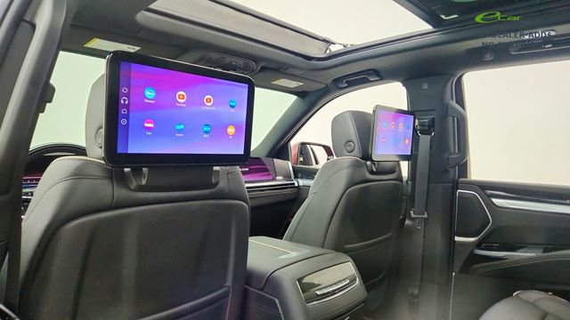 Used 2026 Cadillac Escalade Sport w/ LPO, ONYX Package AWD/4WD image 35