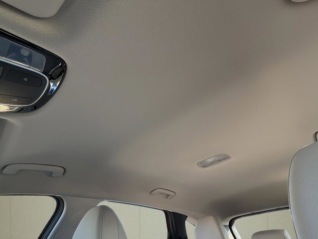 Certified 2025 Hyundai Tucson SE FWD image 35