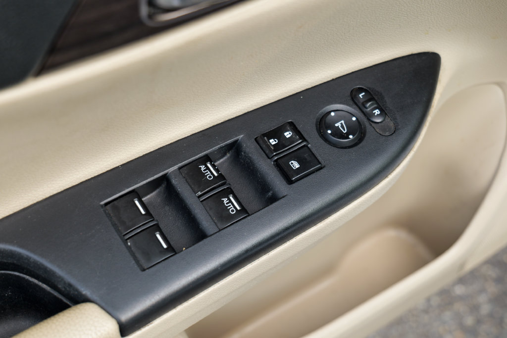 Used 2016 Honda Accord EX image 18