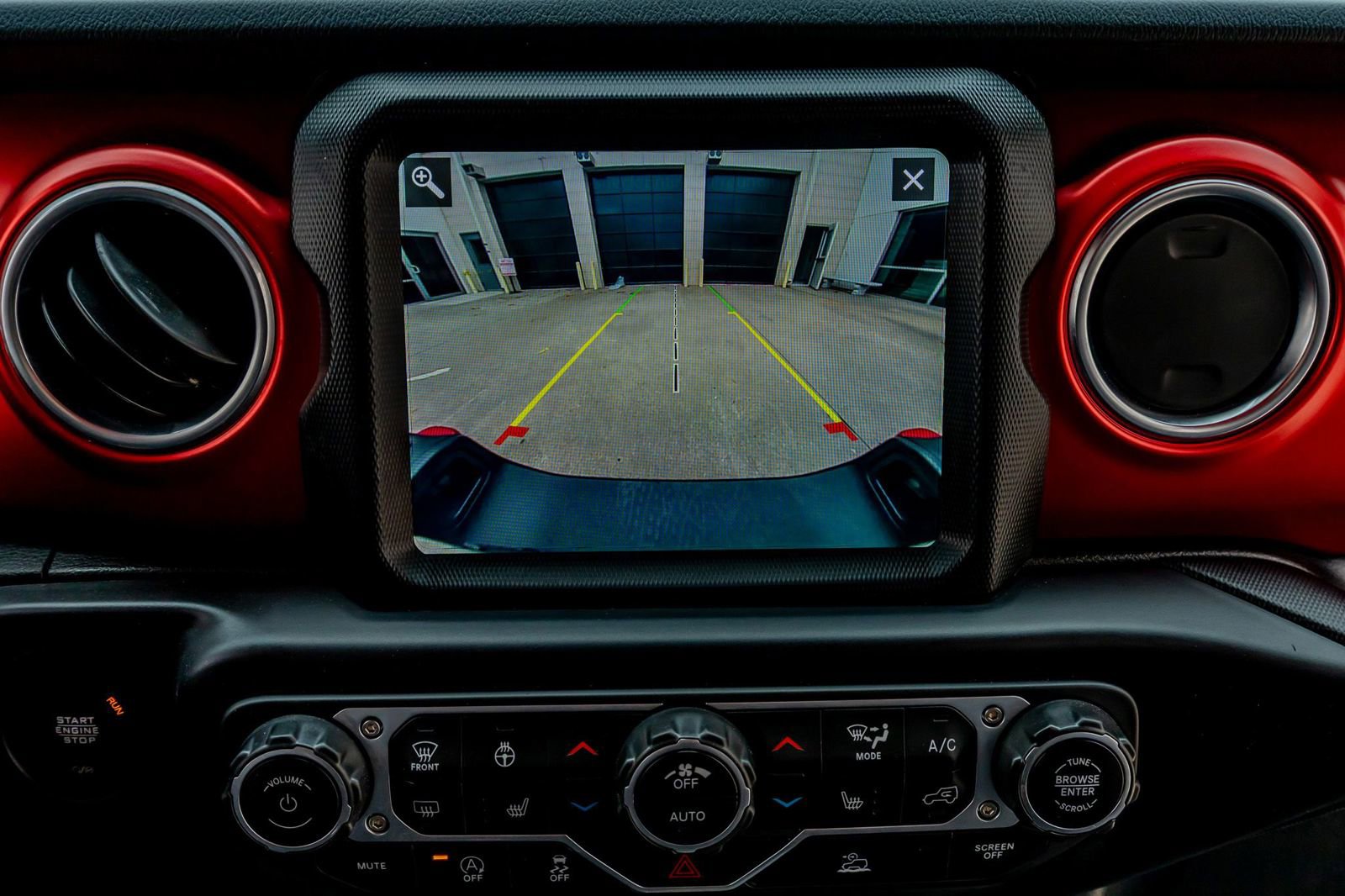 Used 2022 Jeep Gladiator Rubicon w/ LED Lighting Group AWD/4WD image 24