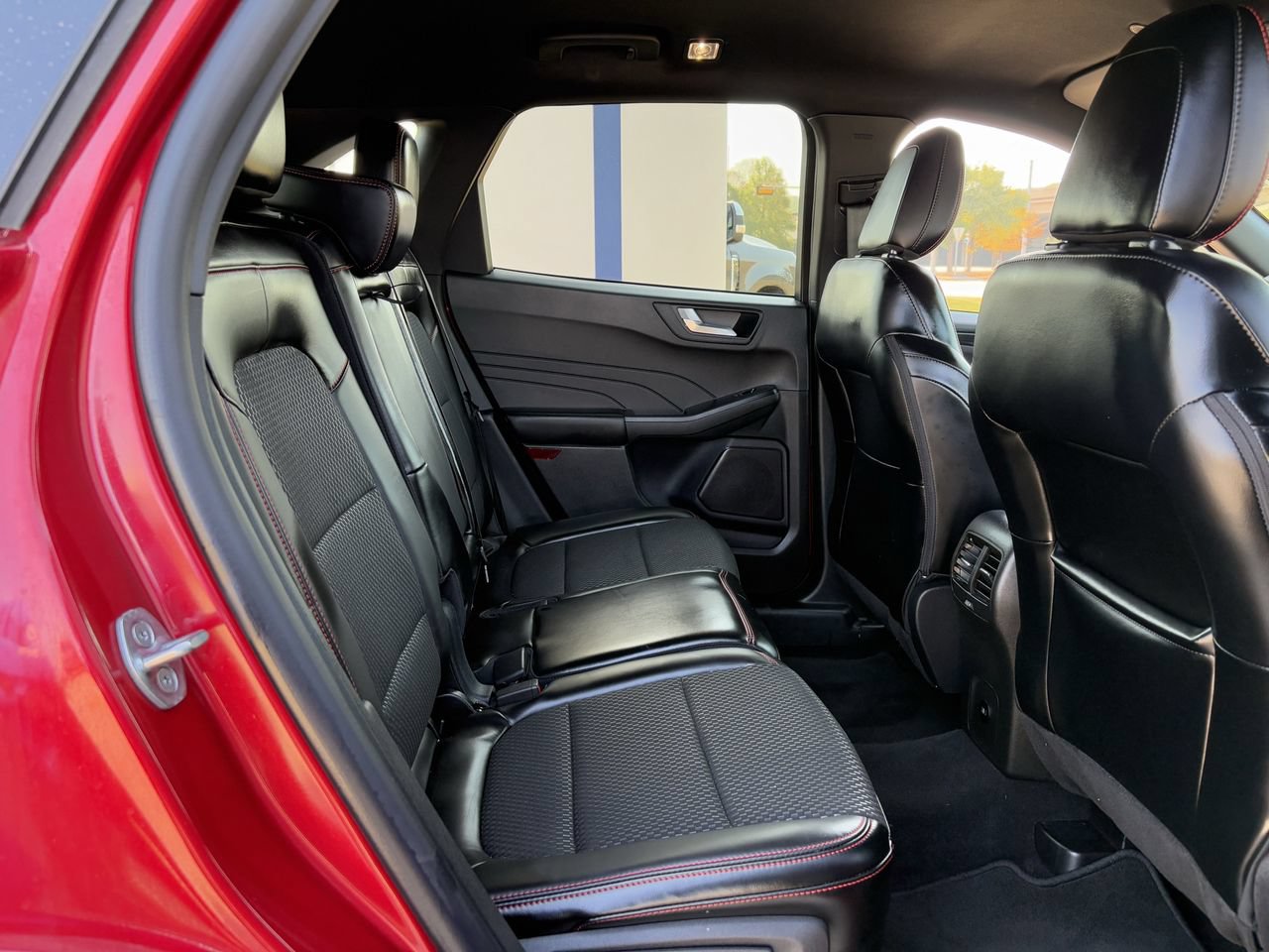 Certified 2024 Ford Escape ST-Line w/ Tech Pack #1 FWD image 27