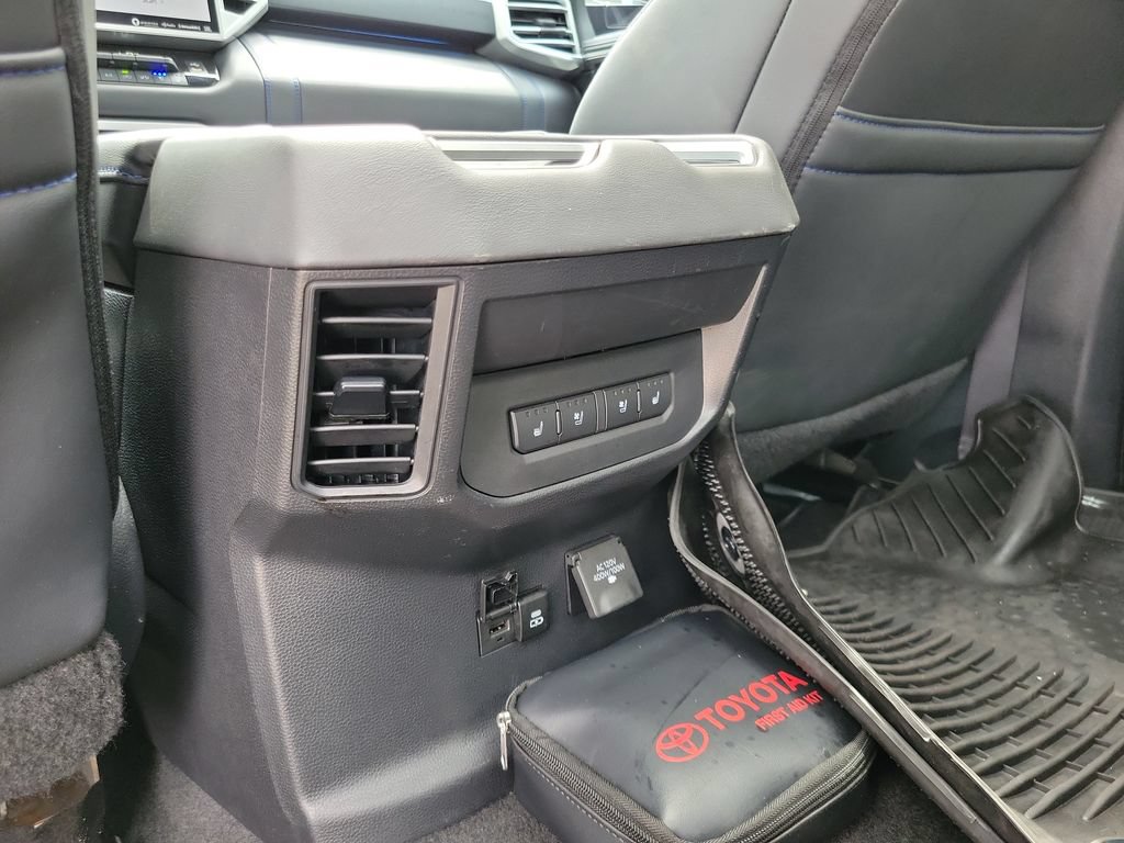 Used 2024 Toyota Tundra Platinum AWD/4WD image 12