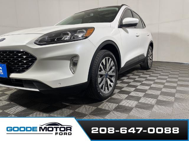 Certified 2022 Ford Escape Titanium w/ Class II Trailer Tow Package image 26