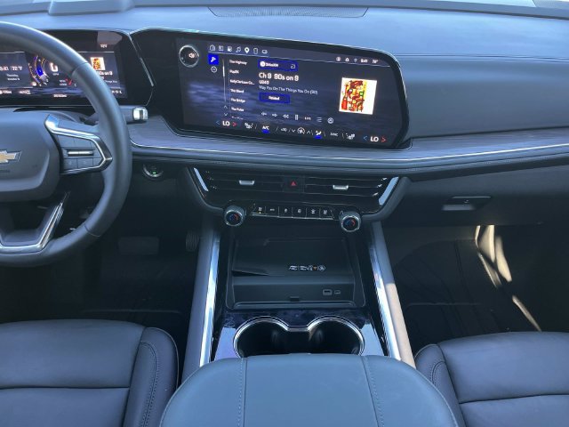 Certified 2025 Chevrolet Suburban LT w/ Comfort Package AWD/4WD image 15