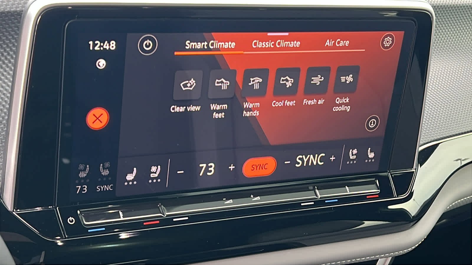 Used 2024 Volkswagen Atlas Cross Sport SEL R-Line image 14