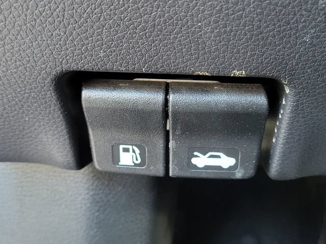 Used 2019 Nissan Rogue Sport S w/ Appearance Package FWD image 13