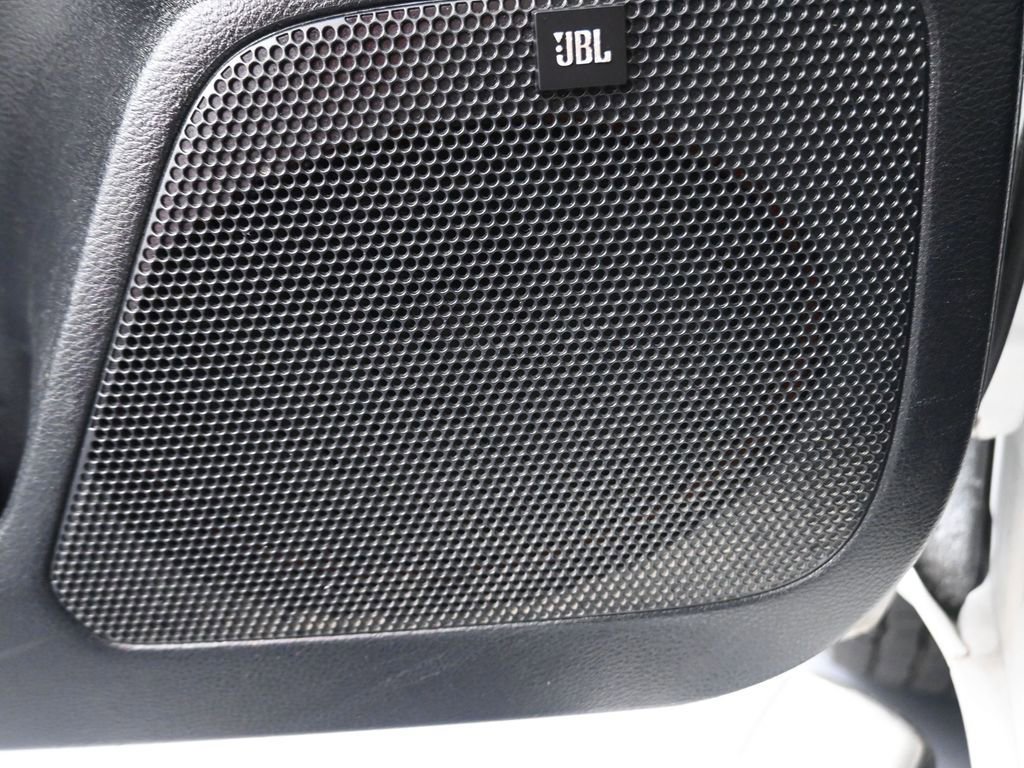 Used 2017 Toyota Tacoma Limited image 12