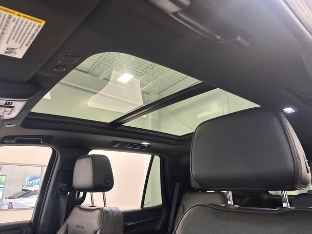 Used 2023 GMC Yukon Denali AWD/4WD image 21