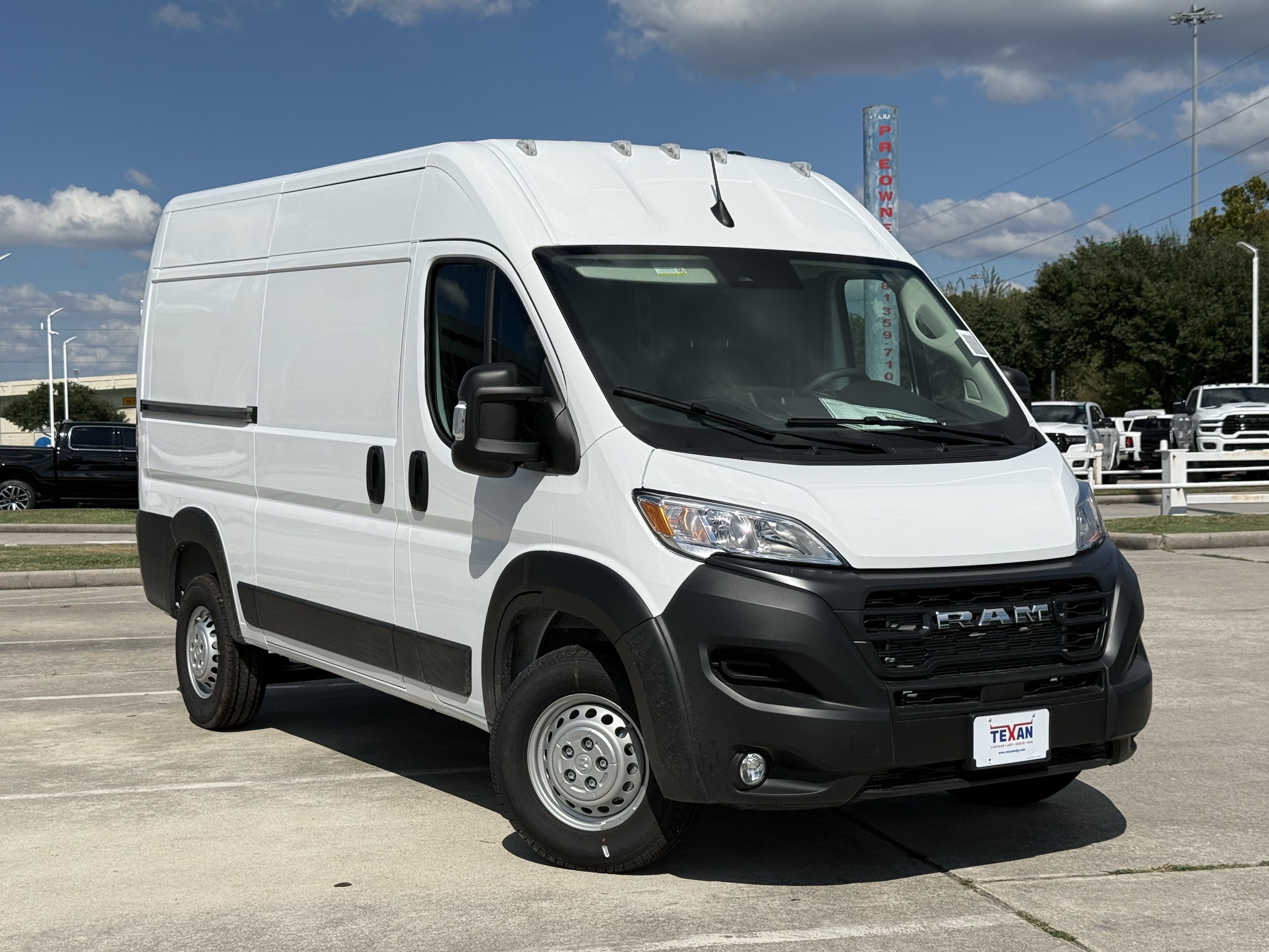 New 2027 RAM ProMaster 1500 w/ Convenience Group FWD image 2