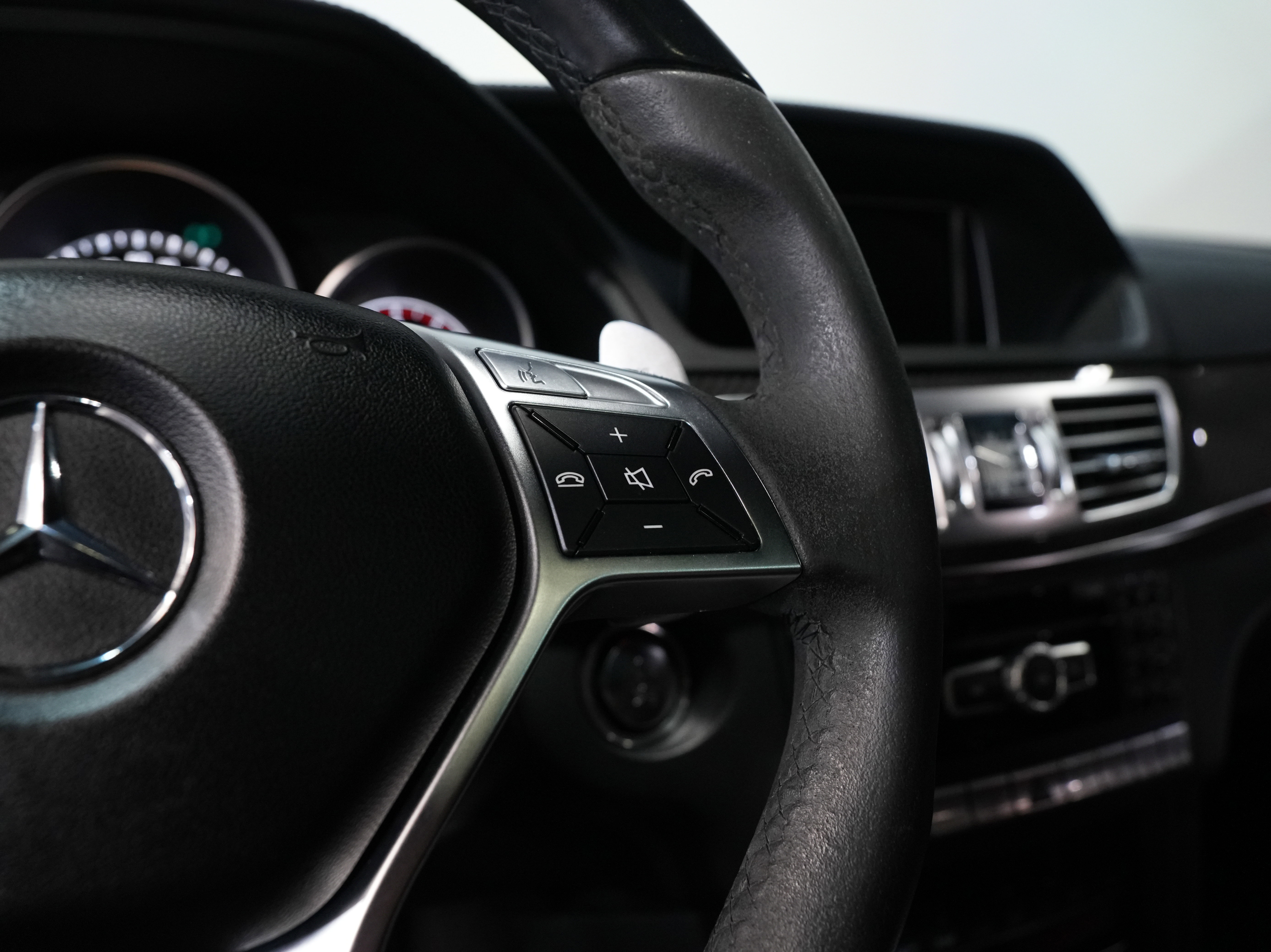 Used 2014 Mercedes-Benz E 63 AMG S-Model image 49