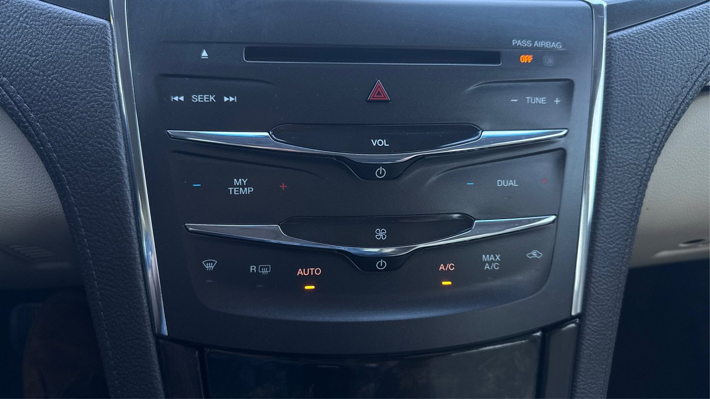 Used 2016 Lincoln MKS w/ Equipment Group 101A FWD image 36