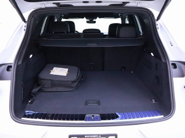Used 2024 Porsche Cayenne S AWD/4WD image 43