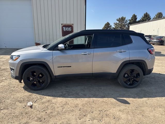 Used 2020 Jeep Compass Latitude image 3