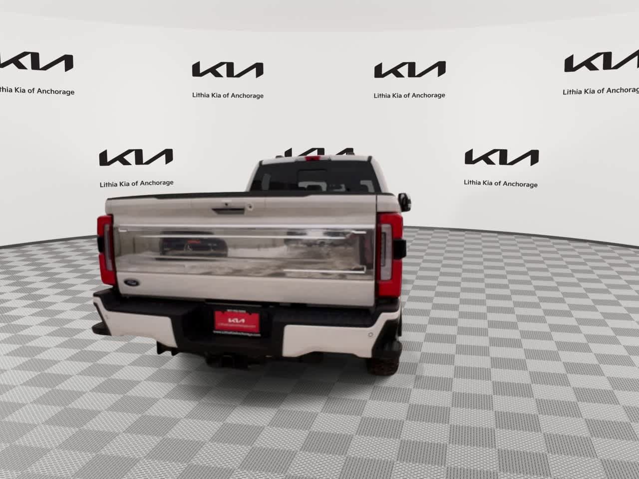 Used 2024 Ford F350 Platinum AWD/4WD image 7