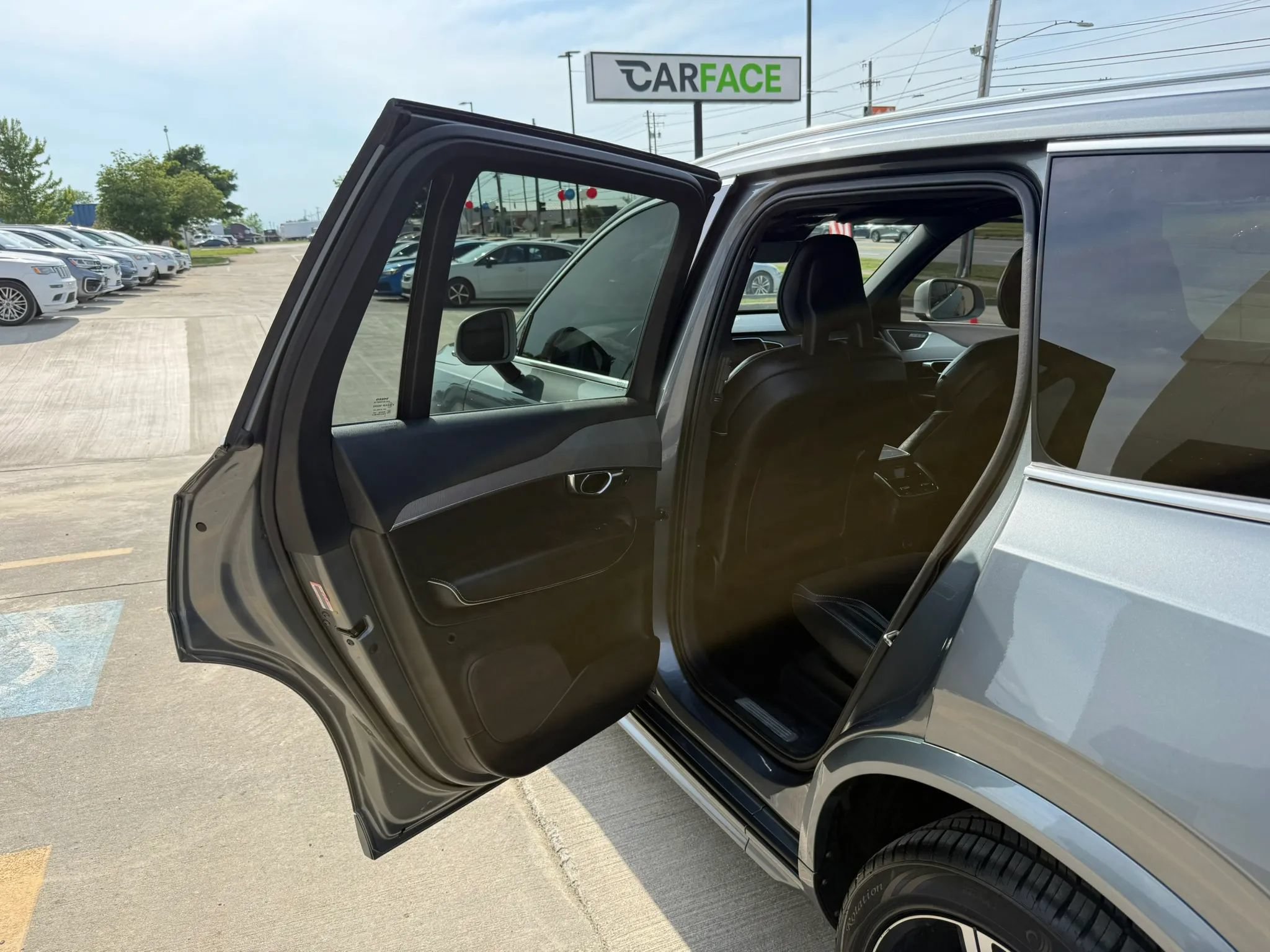 Used 2016 Volvo XC90 T6 R-Design AWD/4WD image 19