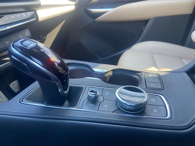 Certified 2025 Cadillac XT4 Premium Luxury image 21