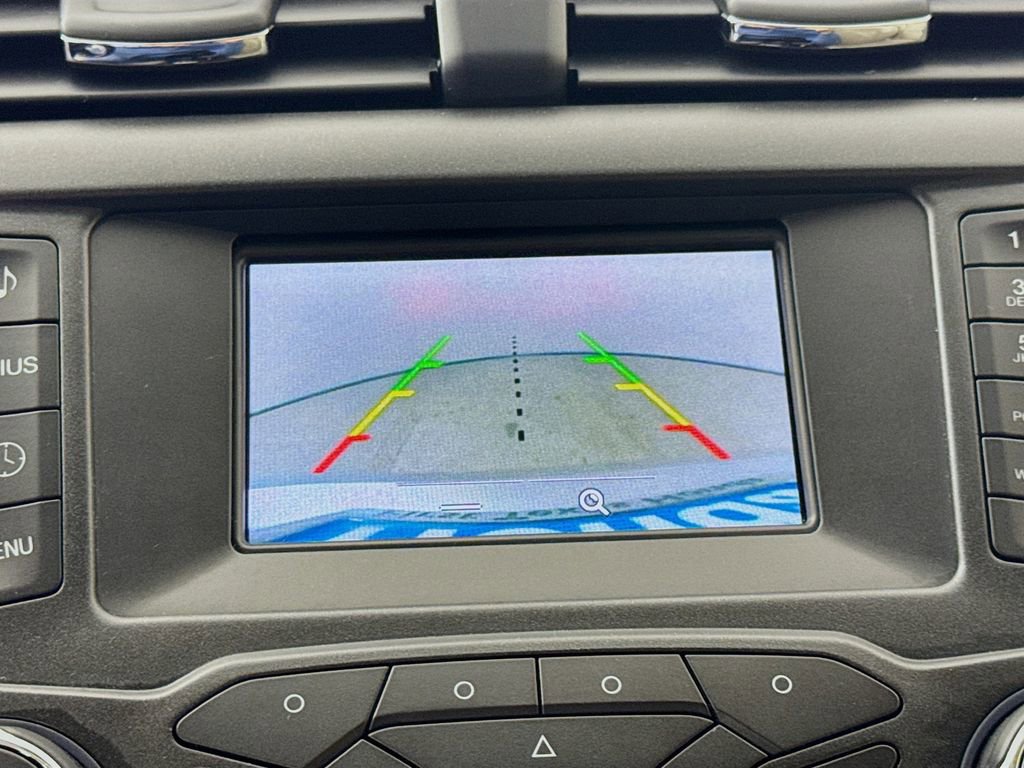 Used 2017 Ford Fusion SE FWD image 16