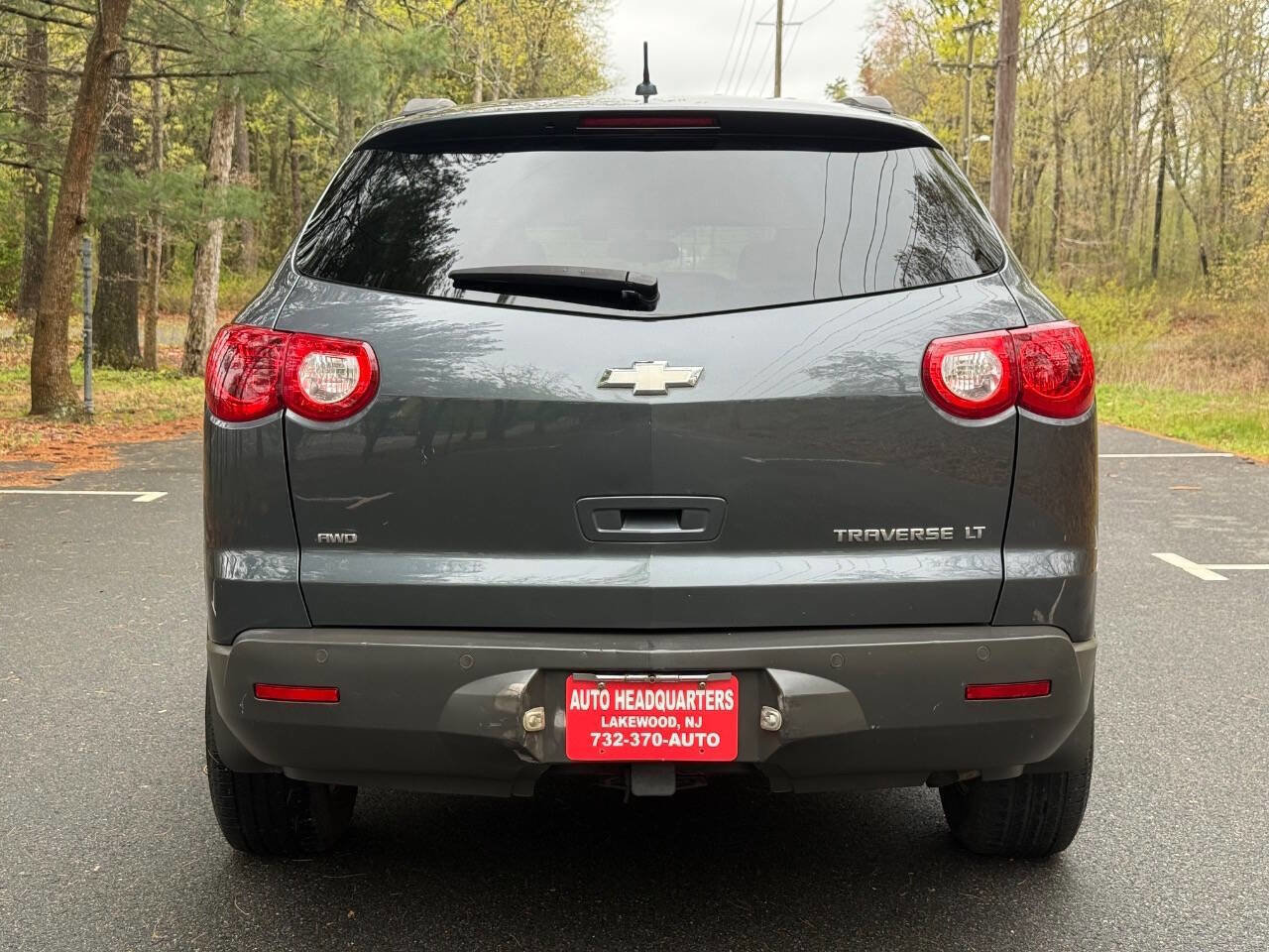 Used 2011 Chevrolet Traverse LT w/ Personal Connectivity Package AWD/4WD image 7