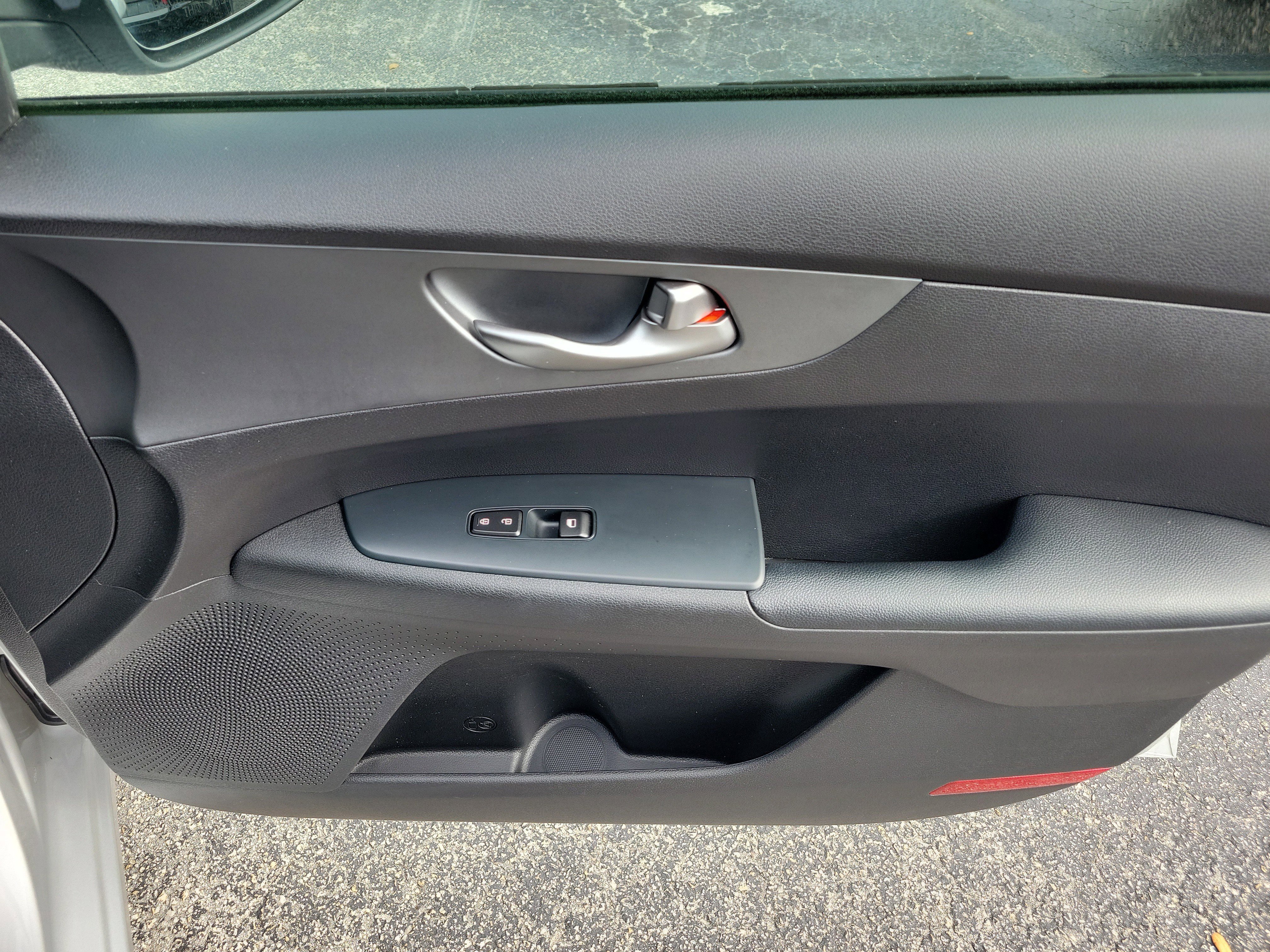 Used 2021 Kia Forte LXS image 10