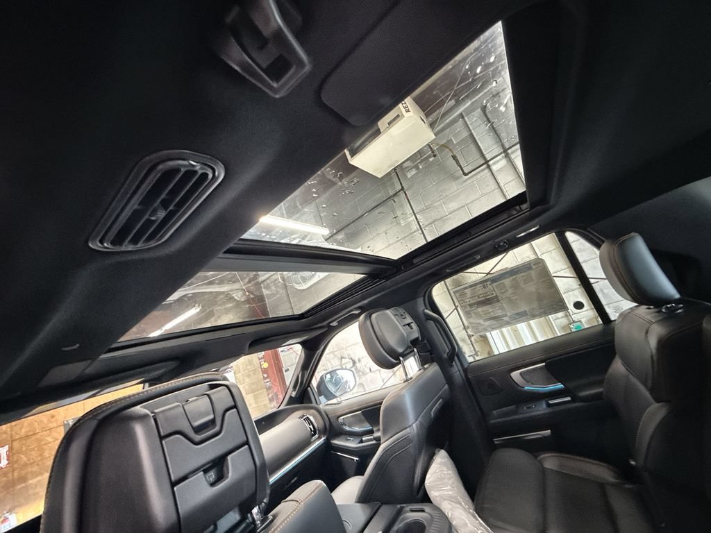 New 2027 Ford Expedition Tremor w/ Driver's Package AWD/4WD image 16