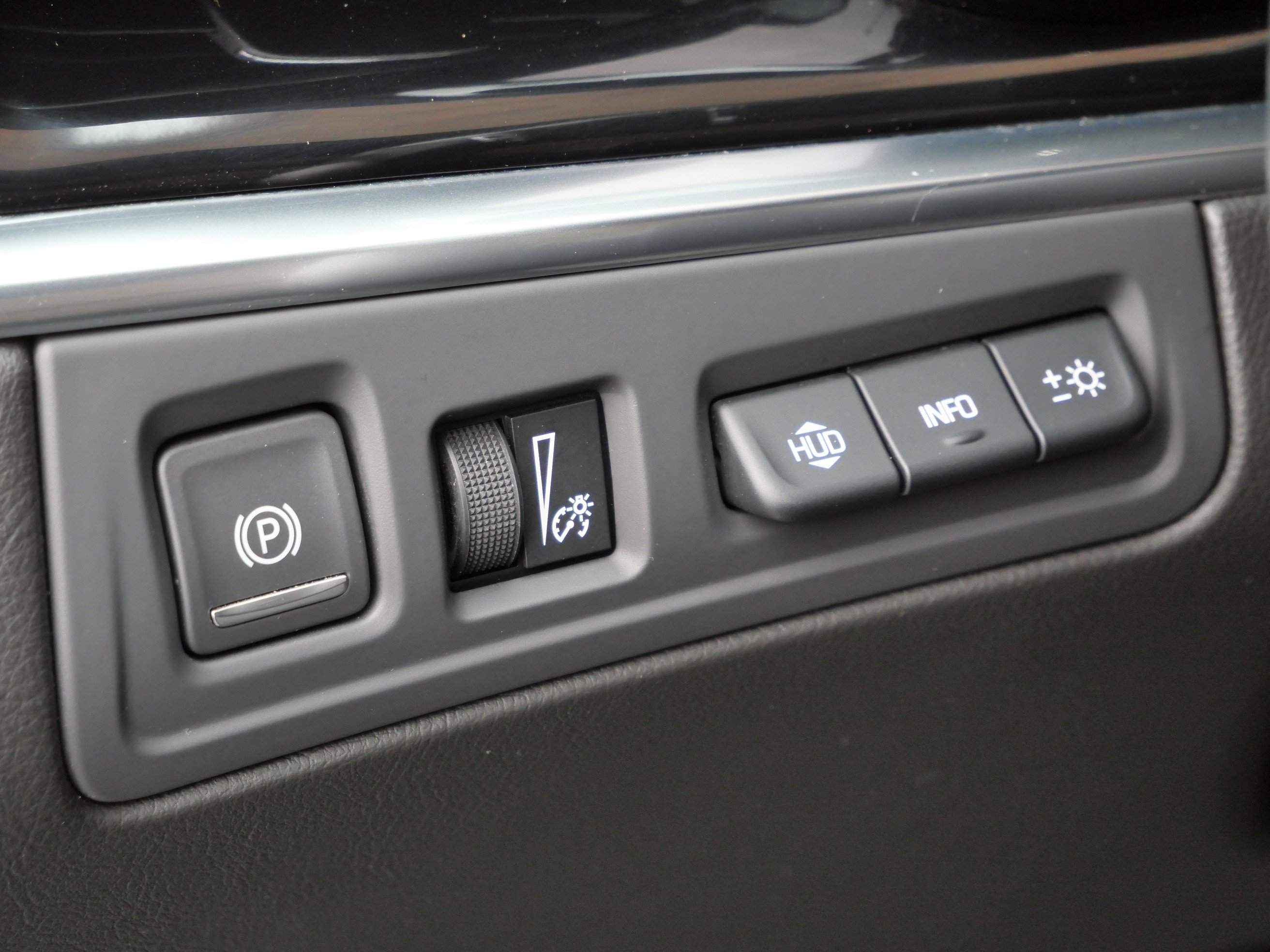 Certified 2024 Cadillac XT6 Premium Luxury w/ Technology Package image 8