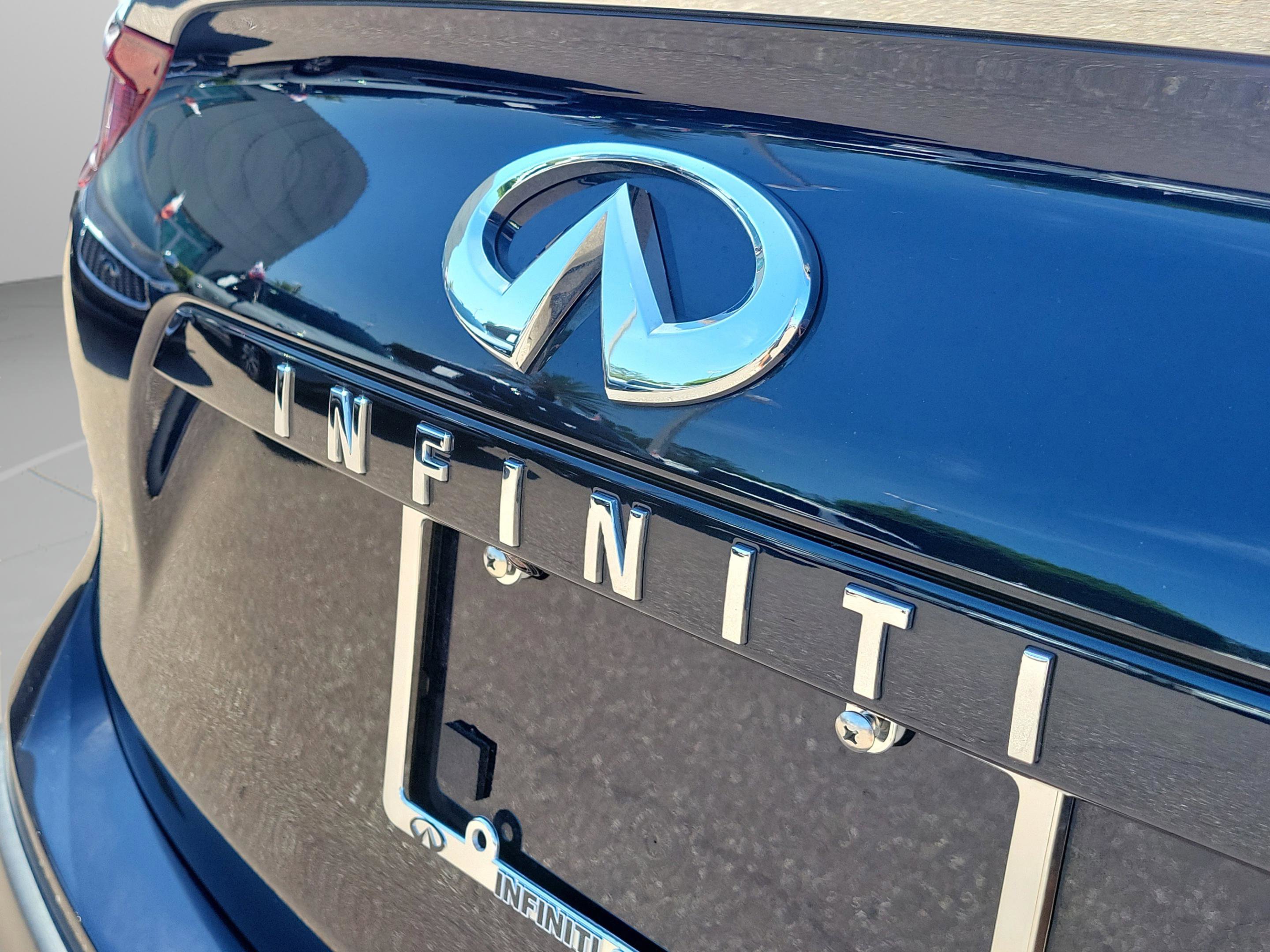 Certified 2023 INFINITI QX50 Luxe FWD image 35
