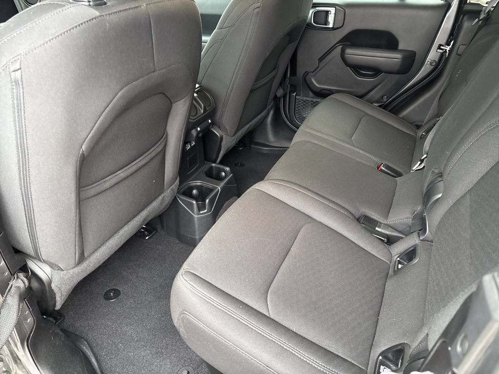 Used 2022 Jeep Gladiator Sport AWD/4WD image 9