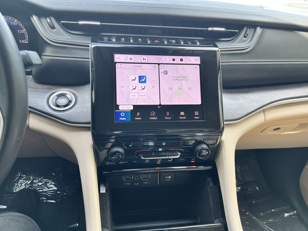 Used 2022 Jeep Grand Cherokee Limited image 11