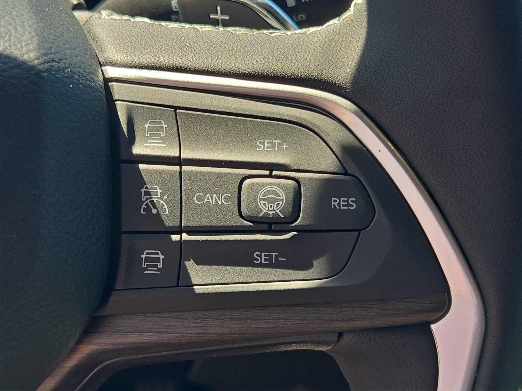 New 2027 Jeep Grand Cherokee Limited AWD/4WD image 24