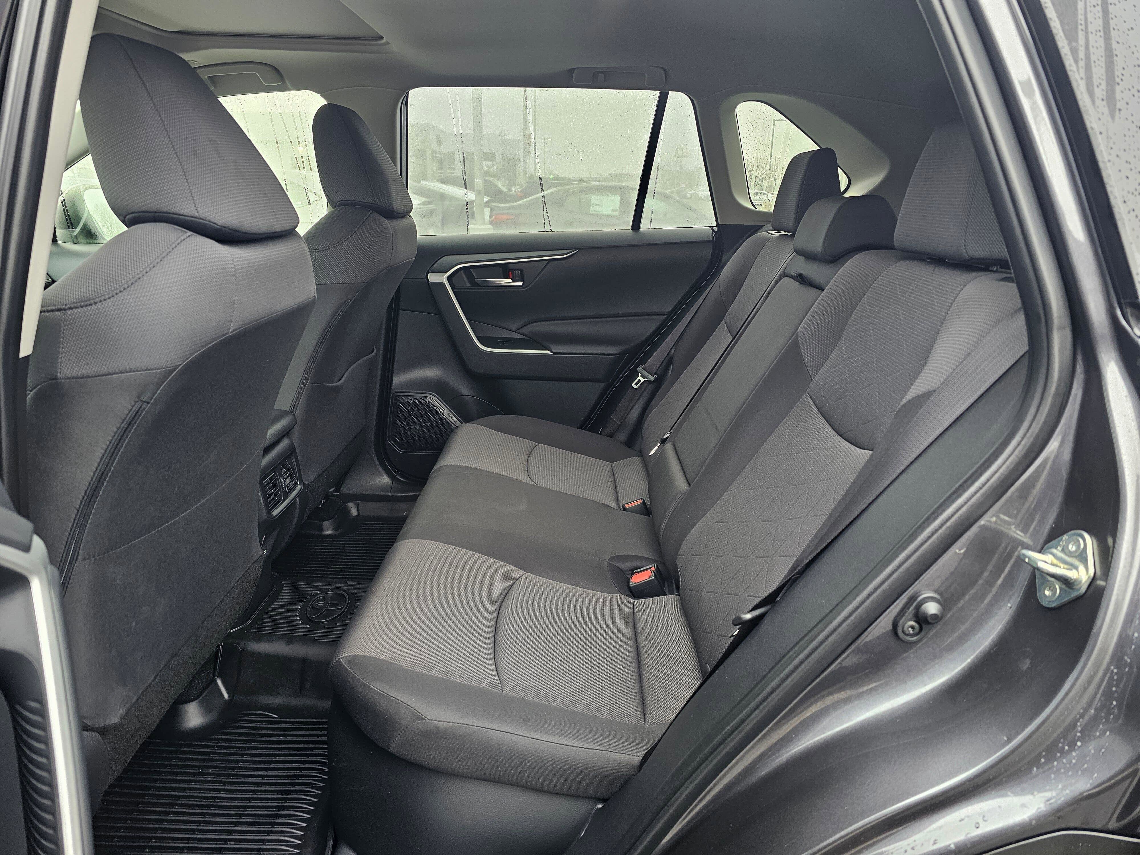 Used 2025 Toyota RAV4 XLE w/ Convenience Package image 17