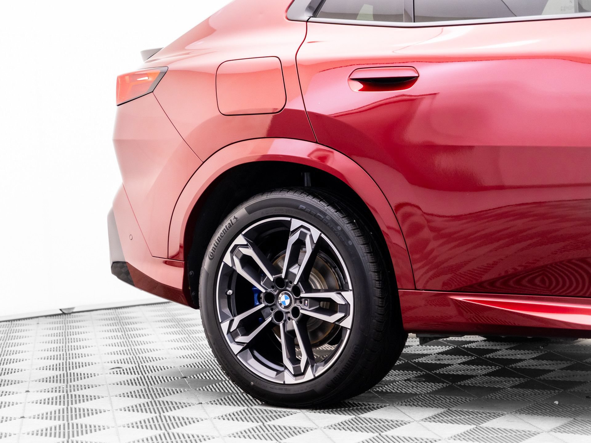 Certified 2026 BMW X2 xDrive28i w/ Technology Package AWD/4WD image 39