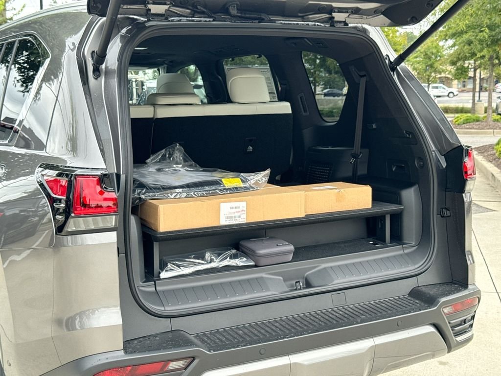 New 2026 Lexus LX 700h Luxury AWD/4WD image 34