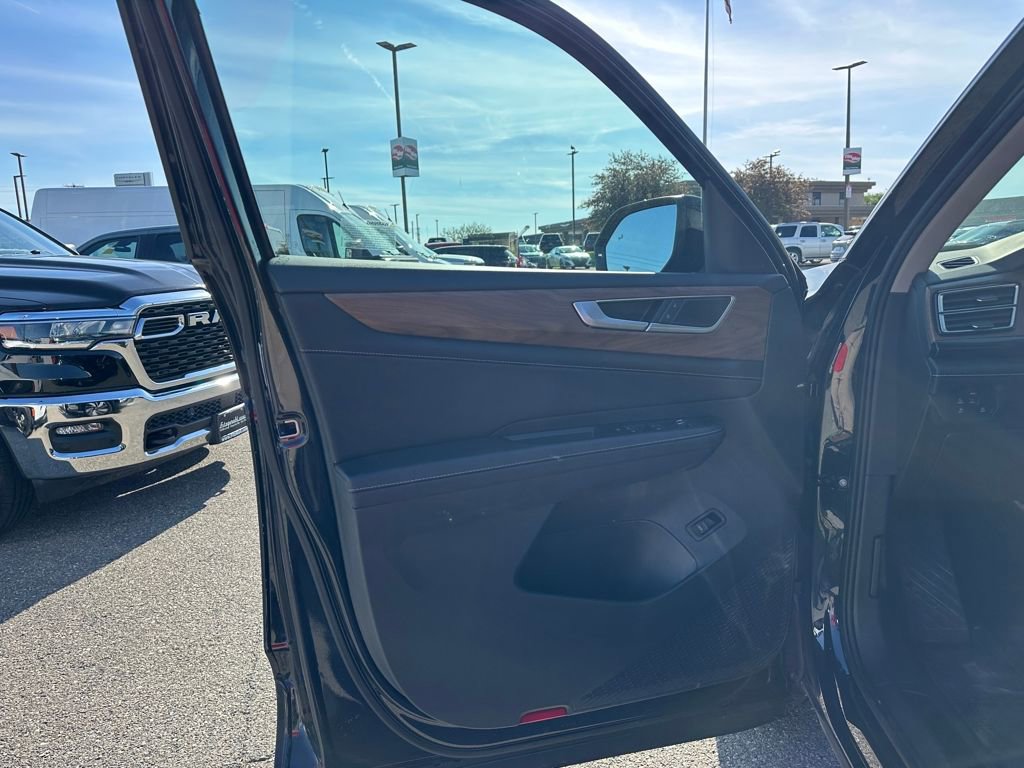 Used 2026 Volkswagen Atlas SE AWD/4WD image 22