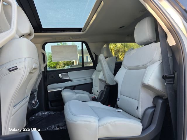 New 2026 Ford Expedition Max Platinum image 11