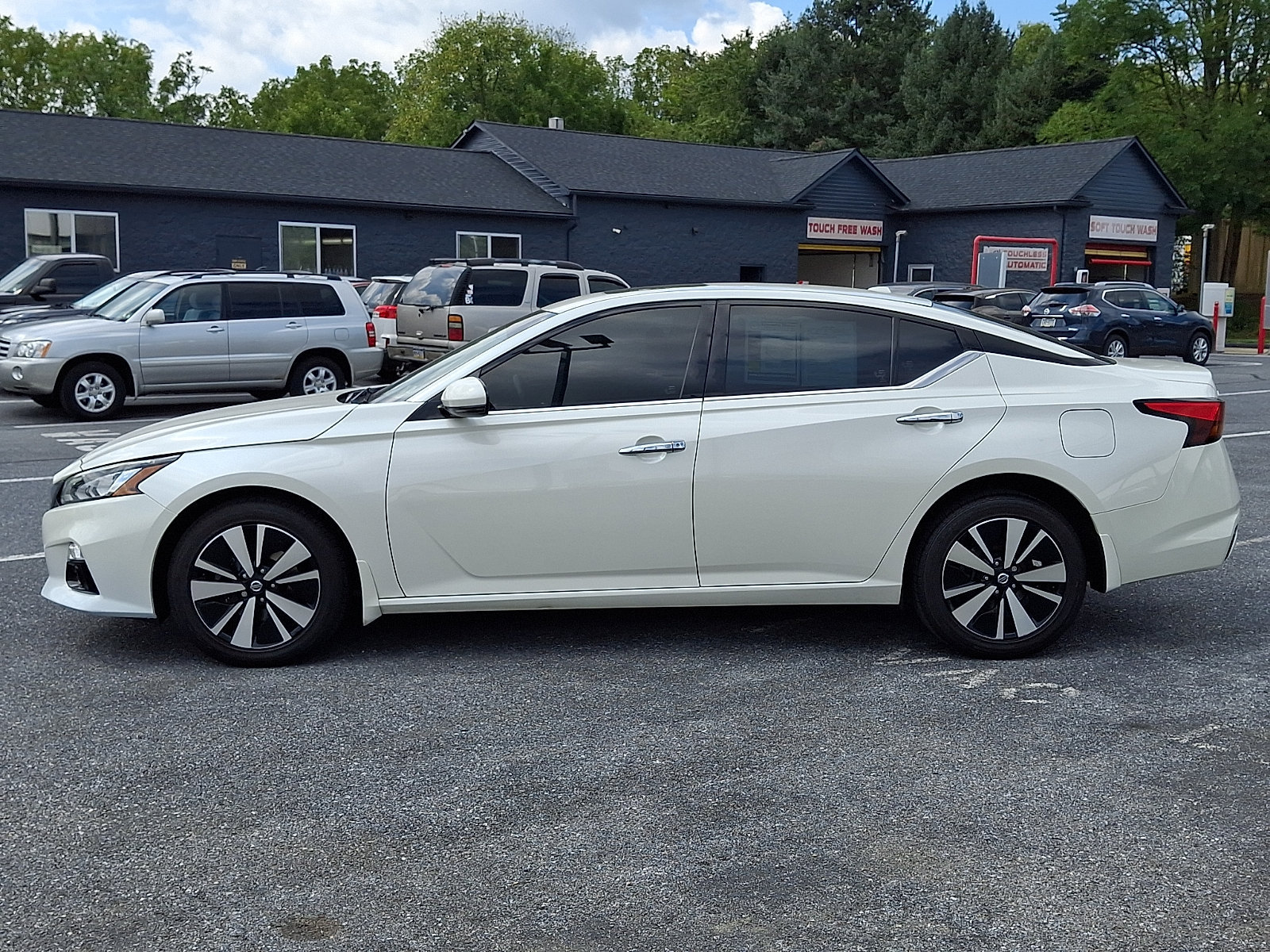 Used 2020 Nissan Altima 2.5 SV AWD/4WD image 4