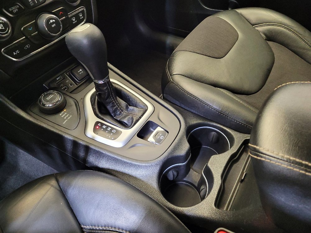 Used 2018 Jeep Cherokee Latitude Plus image 26