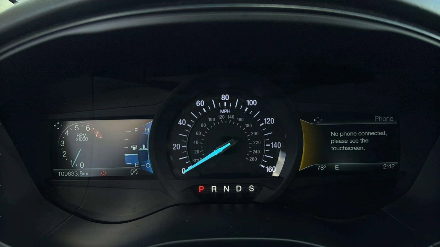 Used 2018 Ford Fusion SE w/ Equipment Group 201A FWD image 11